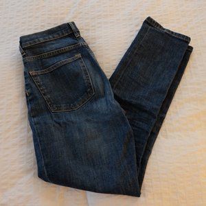 Everlane Cheeky Straight Jean (Faded Indigo Wash)